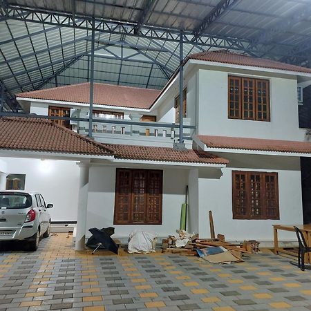 Water Gate Tourist Home And Resorts Mundrothuruth ภายนอก รูปภาพ