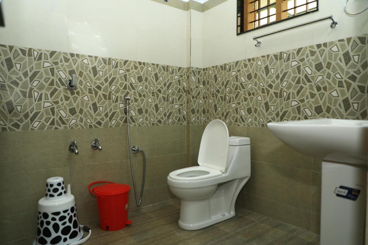 Water Gate Tourist Home And Resorts Mundrothuruth ภายนอก รูปภาพ