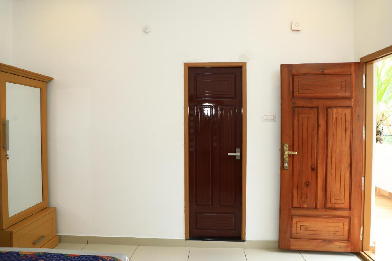 Water Gate Tourist Home And Resorts Mundrothuruth ภายนอก รูปภาพ