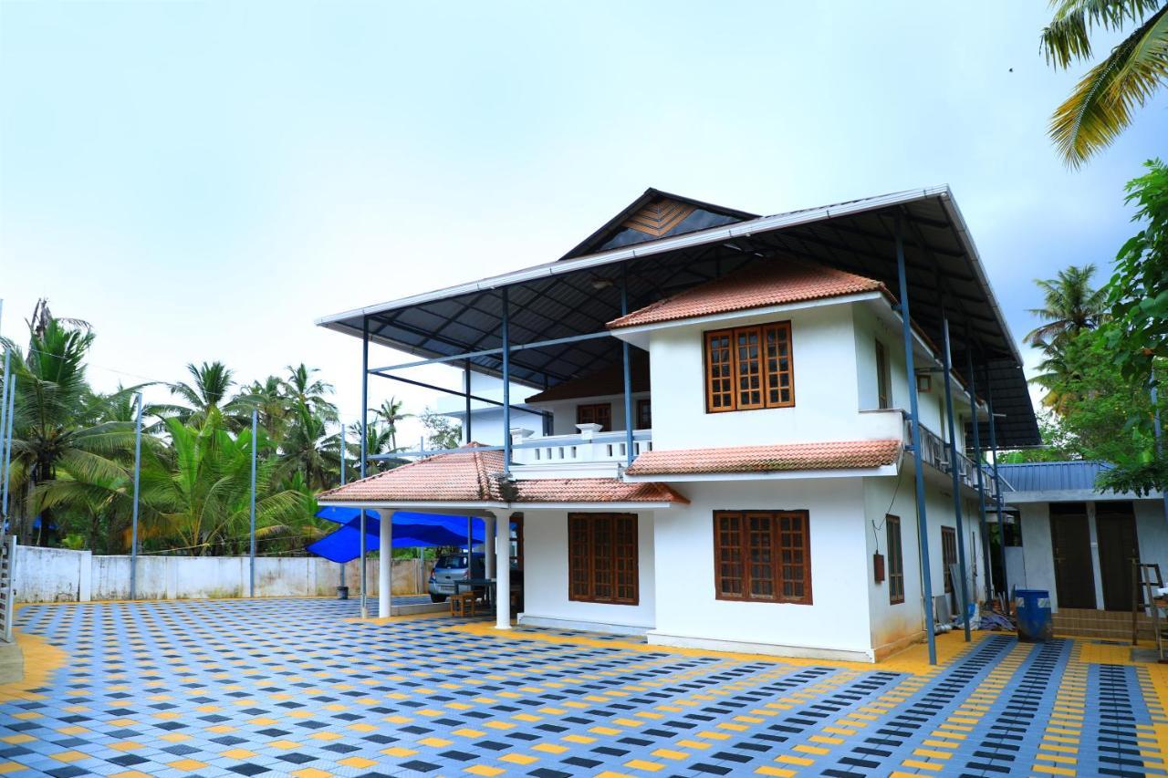 Water Gate Tourist Home And Resorts Mundrothuruth ภายนอก รูปภาพ