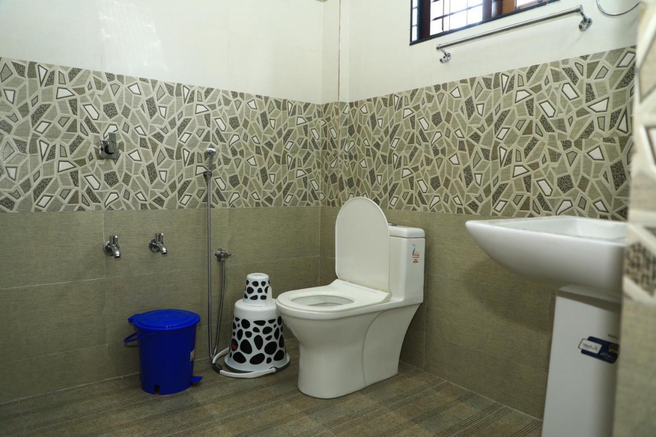 Water Gate Tourist Home And Resorts Mundrothuruth ภายนอก รูปภาพ