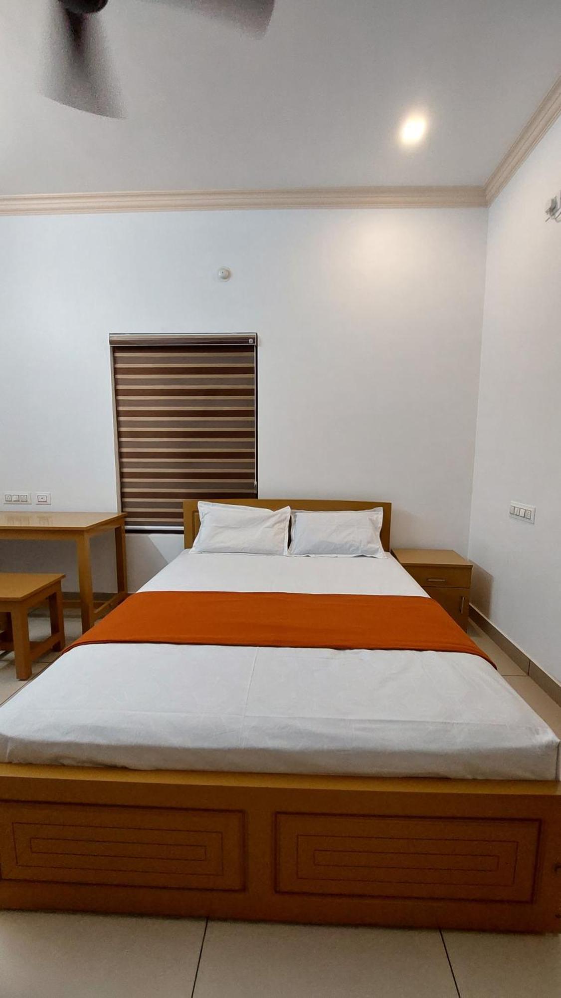 Water Gate Tourist Home And Resorts Mundrothuruth ภายนอก รูปภาพ
