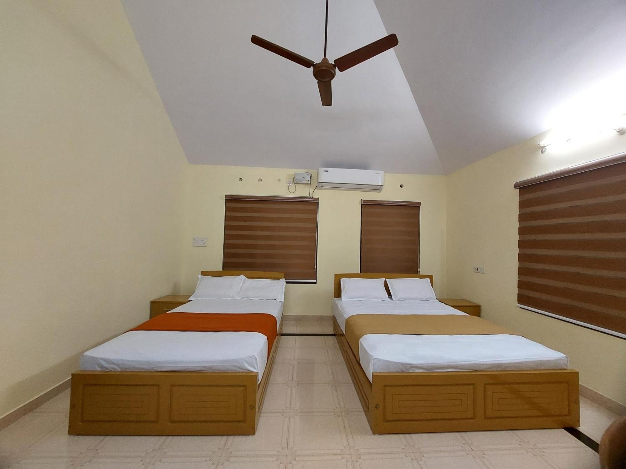 Water Gate Tourist Home And Resorts Mundrothuruth ภายนอก รูปภาพ